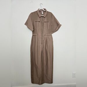 Daily Practice Tan Jumpsuit zip front with pockets | size small